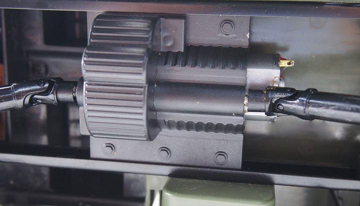 Image du produit Amewi Ural B36 Military Truck 6WD RTR 1:16 vert (RTR Prêt à fonctionner)