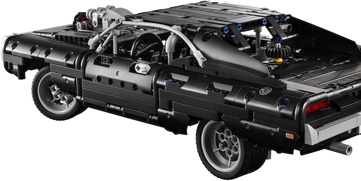Actual product image LEGO Dom's Dodge Charger (42111, LEGO Technic)