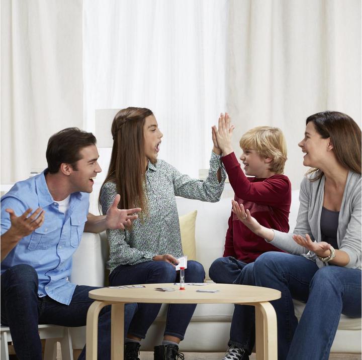 Actual product image Hasbro Gaming Plain text family edition (German, 4 - 10 Players)