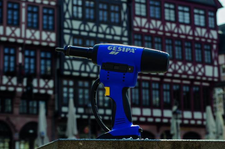 Produktbild Gesipa FIREBIRD PRO inklusive 1 x Akku und Ladegerät in L-Boxx 15000 N