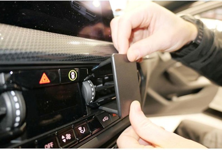 Actual product image Brodit 855577 Car mount BMW 1-series F40 20-
