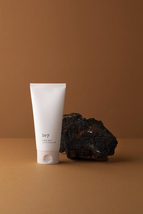 Actual product image 107 Beauty Chaga jelly low ph cleanser (120 ml)