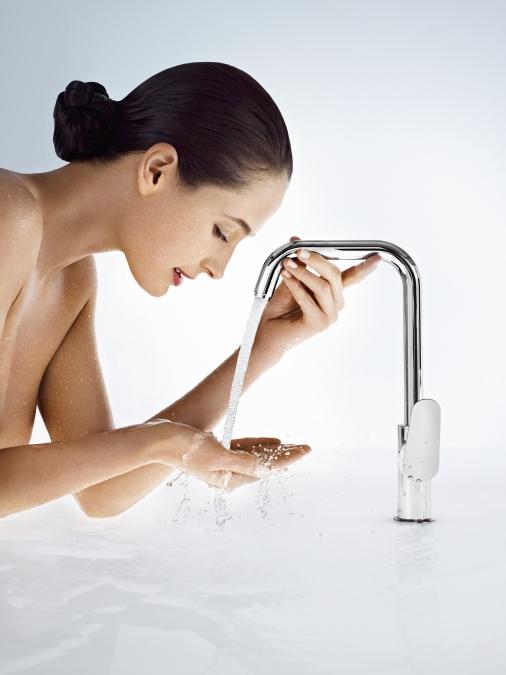 Produktbild hansgrohe Focus Einhebel-Waschtischarmatur 240 mit Schwenkauslauf und Zugstangen-Ablaufgarnitur