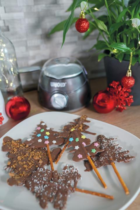 Produktbild Unold Chocolatier Weihnachtsedition 48967 (braun/silber, 25 Watt, 12 weihnachtliche Förmchen) (Schokoladenfondue)