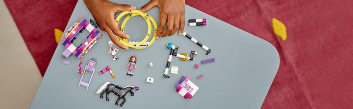Actual product image LEGO Magic acrobatics show (41686, LEGO Friends)