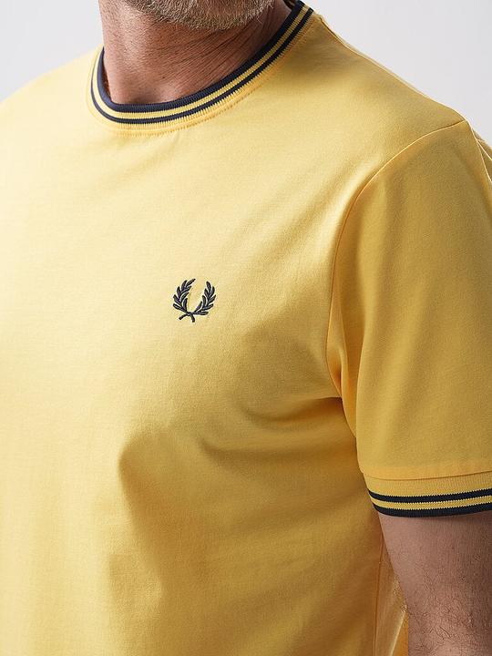 Actual product image Fred Perry M1588 (L)