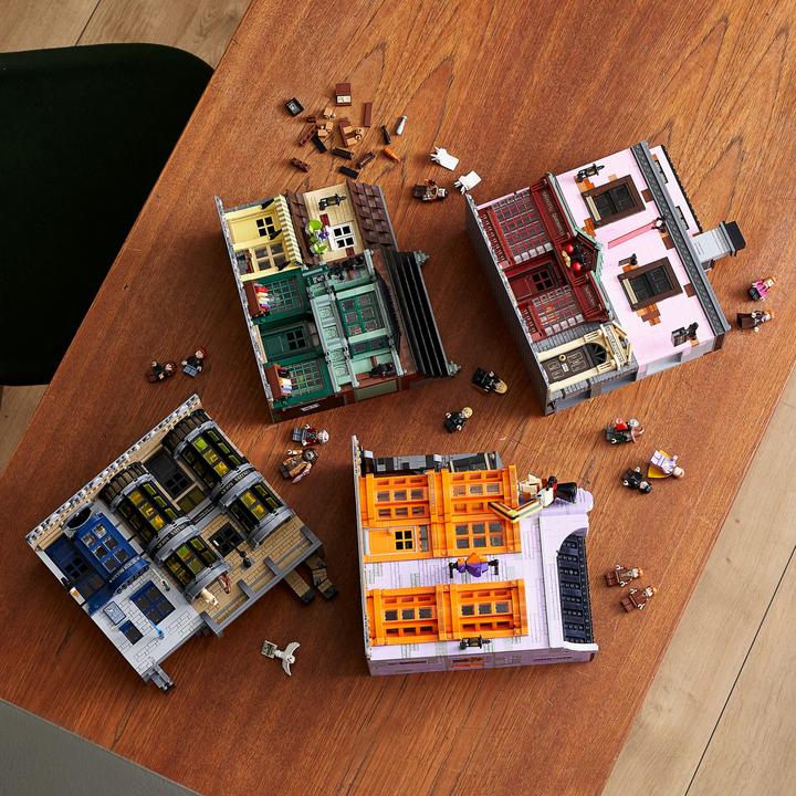 Actual product image LEGO Harry Potter Diagon Alley (75978, LEGO Harry Potter, LEGO Rare Sets)