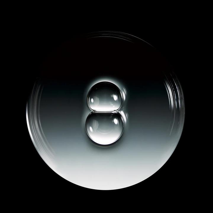 Actual product image Omorovicza - Hydrating facial essence (Queen Essence) 100 ml (100 ml)