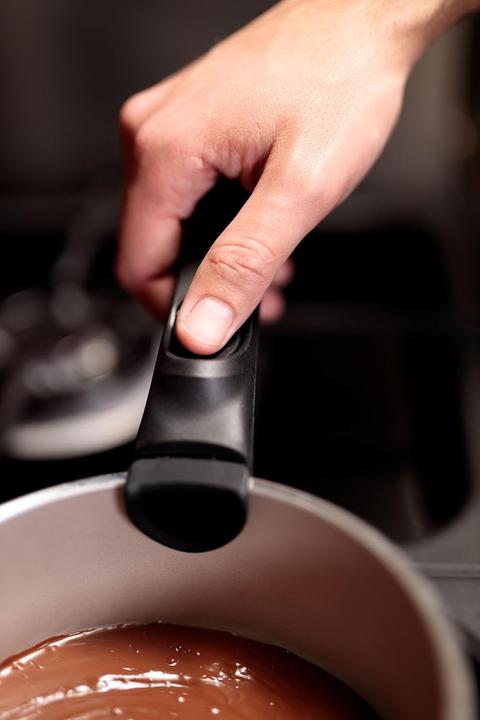 Actual product image Kamberg Cookware 22piece Induction Made in France PFOAPFAS free With 2 Pyrex lids 2028 cm (Frying pan, Pot, Aluminium)