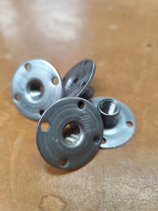 Produktbild Steilheit Spezial-Einschlagmutter M10 für Kletterwände, edelstahl (Panzermutter, Flanschmutter, Anschraubmutte (Silber)