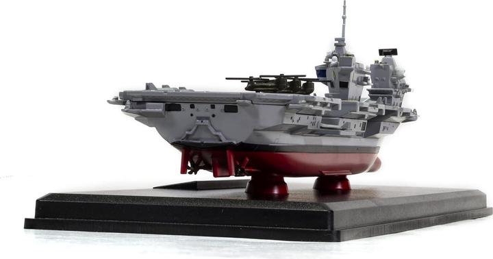 Actual product image Hornby Queen Elizabeth Class Carrier 1 1250 scale