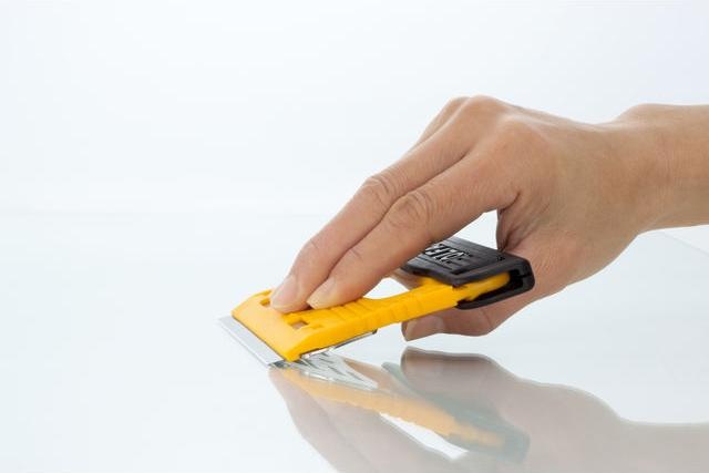 Actual product image Olfa Glass scraper