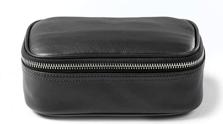 Image du produit Calvin Klein Trousse de maquillage noire
