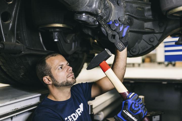 Produktbild Gedore 600 H-100 Schlosserhammer ROTBAND-PLUS mit Hickorystiel, 100 g (100 g)