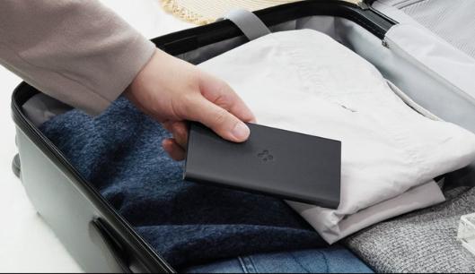Actual product image Spigen Powerbank Essential EA2210 10000mAh 22.5W black (10000 mAh, 22.50 W)