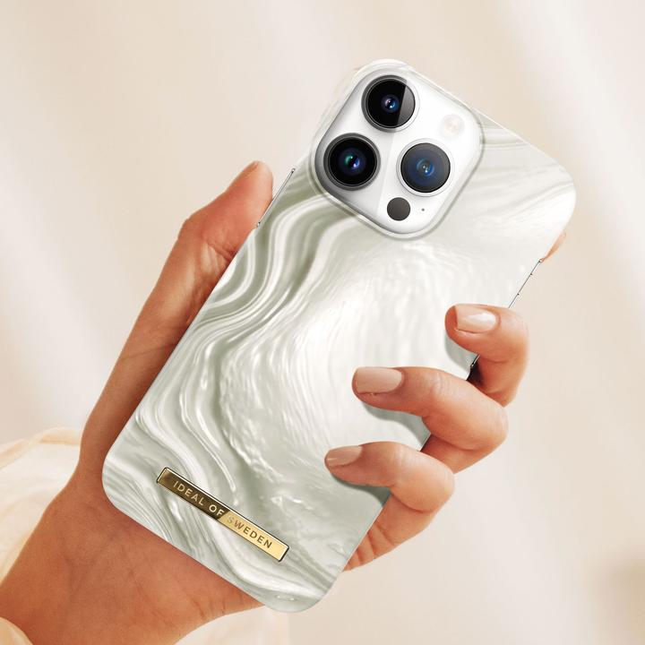 Actual product image iDeal Of Sweden Luminous Pearl Case (Apple iPhone 14 Pro)