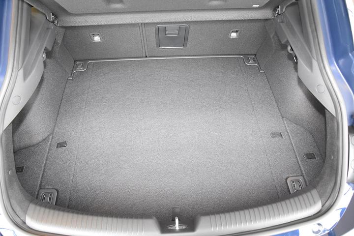 Actual product image Aristar Boot Pan for Hyundai i30 Fastback from 2017 until today