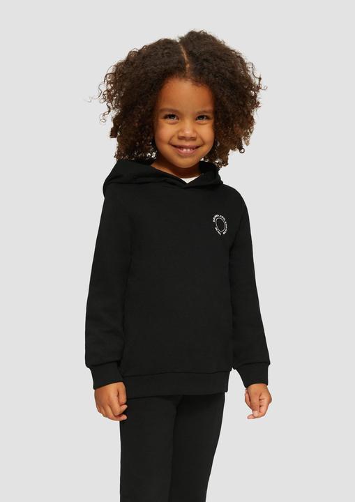 Produktbild S.Oliver Sweatshirt Unisex Kapuzen-Sweatshirt mit Rippbündchen und kleinem Print-Detail (92)