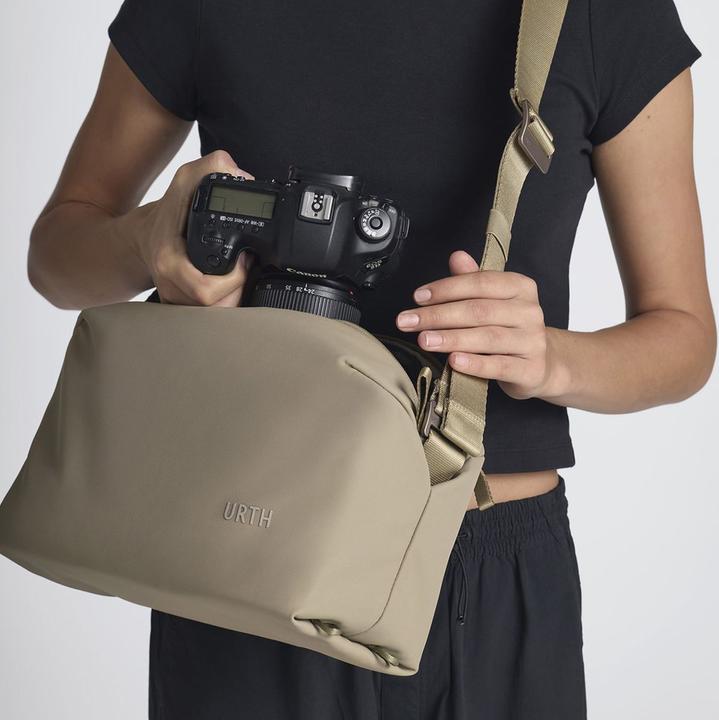 Produktbild Urth Dolomite Camera Sling 8L (Beige) (Kamera Schultertasche, 8 l)