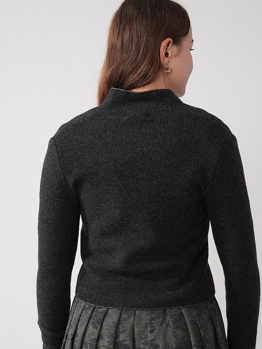 Actual product image Stap Traditional cardigan DORIKA (M)