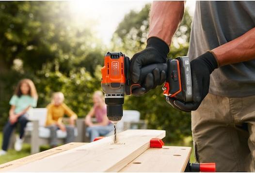Produktbild Black & Decker Black&Decker Akku-Bohrschrauber 18V 2Ah, 2G, Kof BCD382D1XK (Bohrschrauber)