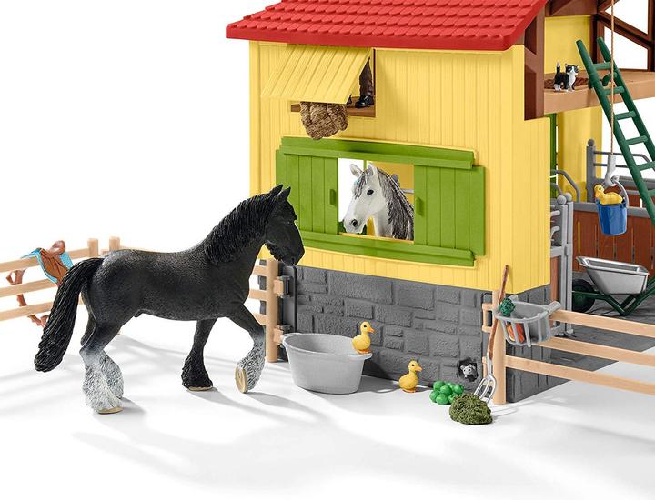 Actual product image Schleich Horse stable