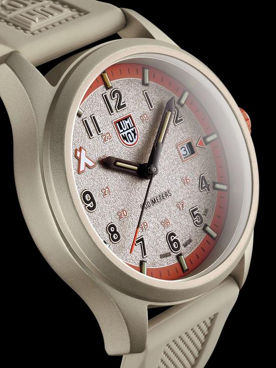 Actual product image Luminox Bear Grylls Survival 3710 Land Series (Analogue wristwatch, Swiss made, 43 mm)