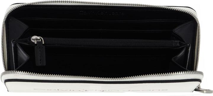 Actual product image MGA Na