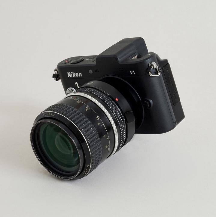 Produktbild Urth Lens Mount Adapter: Compatible with Nikon F Lens to Nikon 1 Camera Body