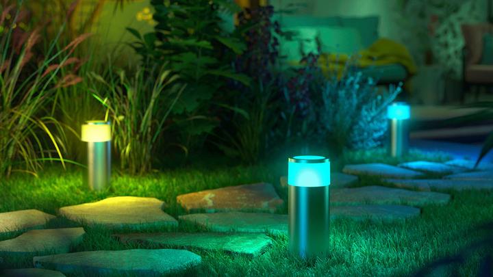 Actual product image Philips Hue Calla base lamp (350 lm, IP44)