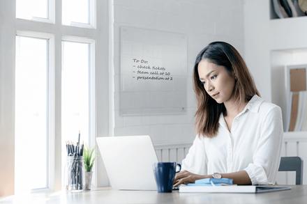 Productafbeelding Nobo Acryl notitiebord 45 cm x 45 cm, Transparant (45 x 45 cm)