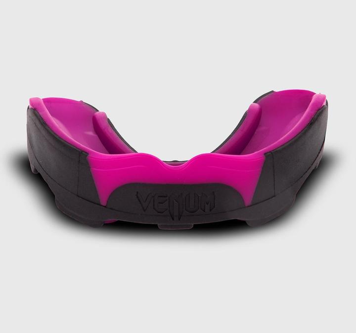 Image du produit Venum Predator Protège Dents-Noir-Rose (Taille unique)