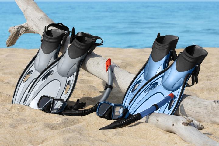 Actual product image Bestway Hydro-Pro BlackSea Snorkel & Fin Set, Adult, Half face mask, Tempered glass, Assorted colour