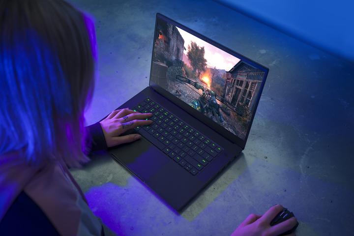 Immagine prodotto Razer Blade 15 D5NT (15.60", I7-10750H, 16 GB, 512 GB, DE)