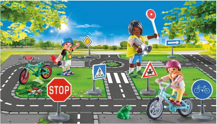 Actual product image Playmobil Bicycle course (71332, Playmobil City Life)