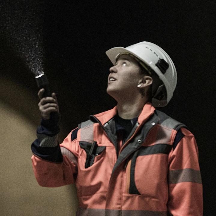 Produktbild Ledlenser Akku-Taschenlampe P7R PRO 35-1000/2000Lumen (17 cm, 2000 lm)