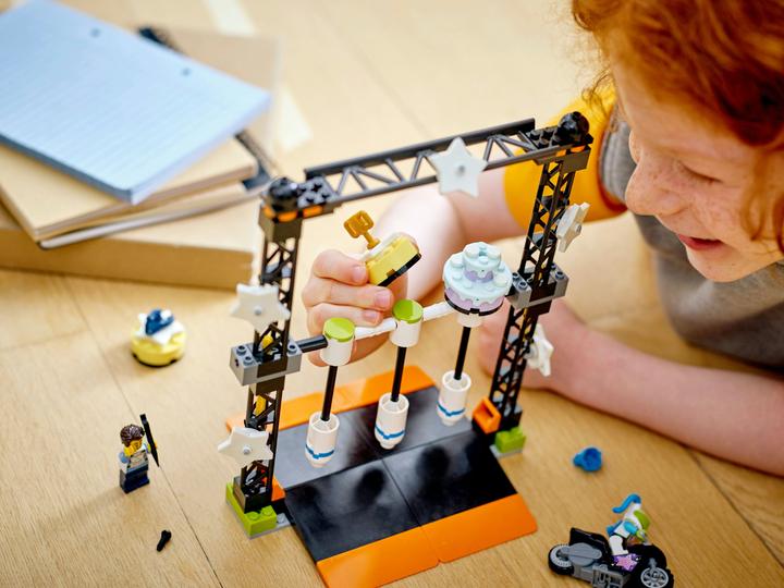 Produktbild LEGO Umstoss-Stuntchallenge (60341, LEGO City)