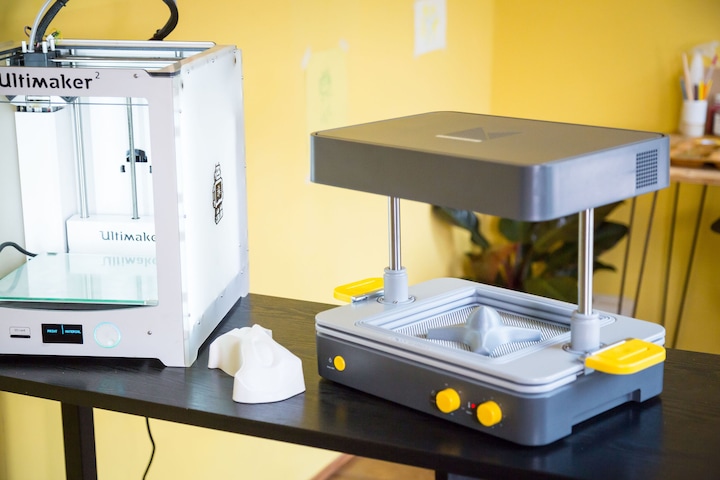 Actual product image Mayku FormBox