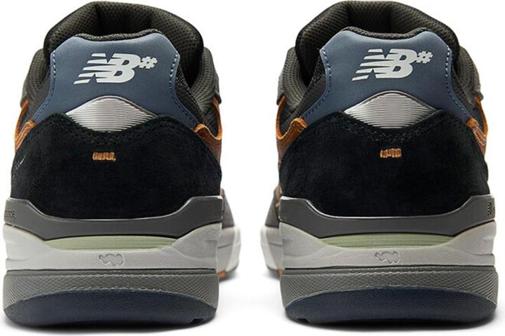 Immagine prodotto New Balance NM933MLT (43)