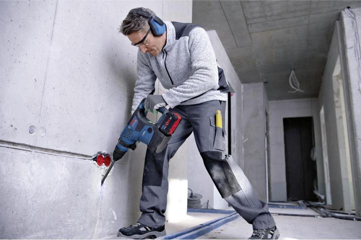 Actual product image Bosch Professional GBH 18V-34 CF (Rechargeable battery operated)