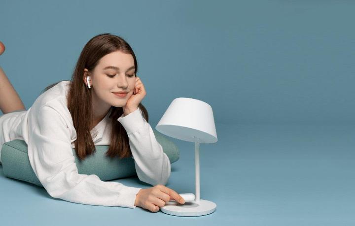 Actual product image Yeelight Staria (350 lm)