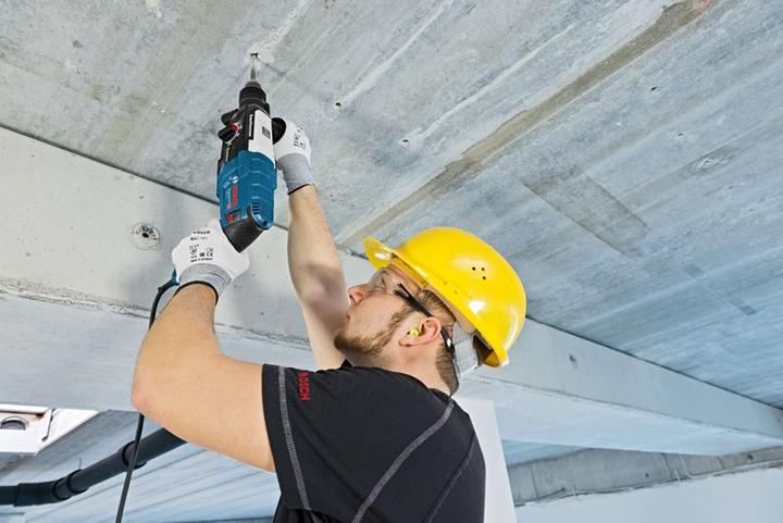 Produktbild Bosch Professional Bohrhammer mit SDS plus GBH 2-28, Handwerkerkoffer (Netzbetrieb)