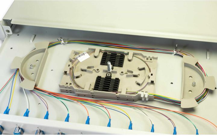 Produktbild Lightwin LWL Spleissbox, 12 Fasern, 6x DLC Multimode, 50/125µm OM4 Pigtail Spleissboxen (1.50 m)