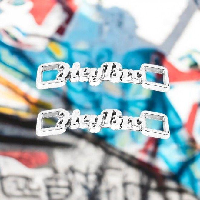 Immagine prodotto LaceGodZ 1 Paar "Hey Bro" Schnürsenkel Clips (3.76 cm)