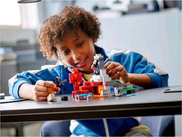 Produktbild LEGO Das zerstörte Portal (21172, LEGO Minecraft)