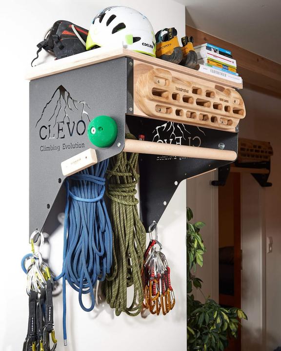 Actual product image Clevo Climbing Bundle CLEVO Wall + Hangboard