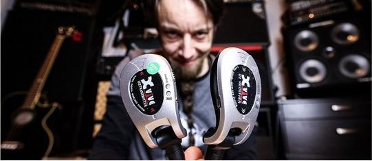 Actual product image Xvive U2 Red draadloos gitaarsysteem