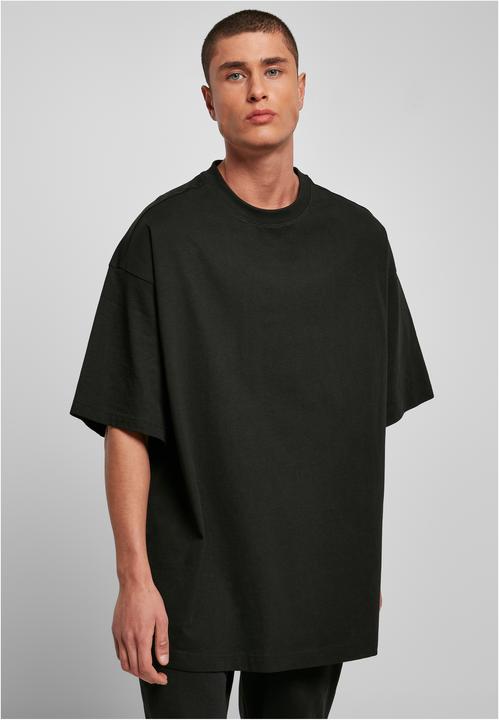 Actual product image Urban Classics Huge Tee - 16930 (XS)