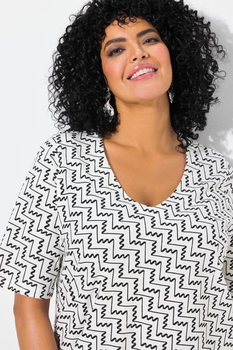 Actual product image Ulla Popken Zigzag Print Short Sleeve V-Neck Tee (46, 48)