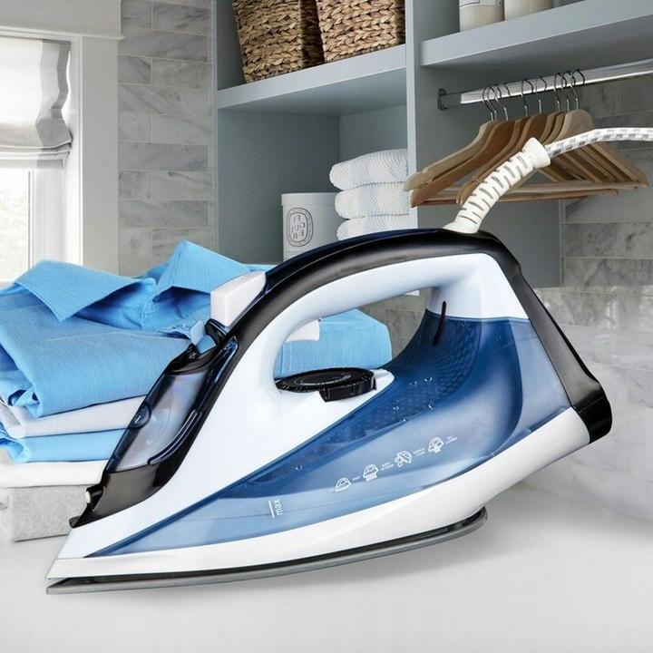 Actual product image Maestro Steam iron MR 306C (2200 W)